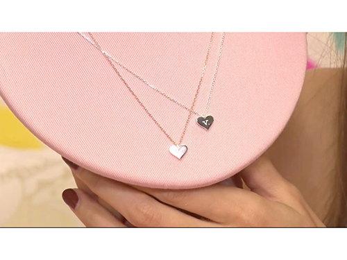 ３つのデザインのうち、最も人気を集めたデザインを採用する企画が奏功した