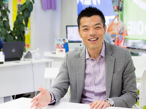 新開 強　代表取締役社長