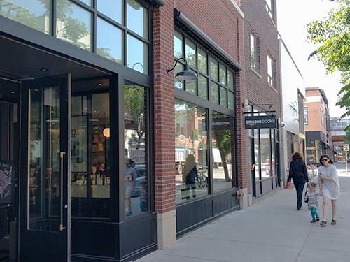 アマゾンブックスの実店舗