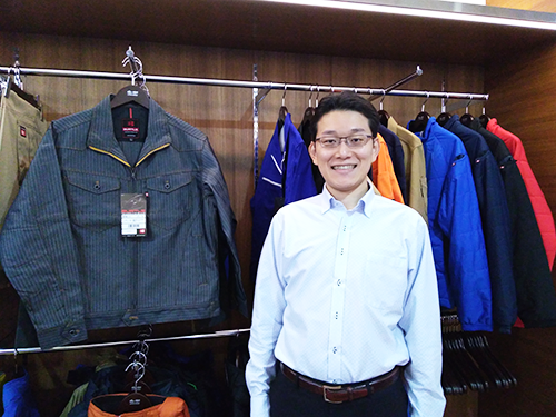 企画室長を務める石井達也取締役