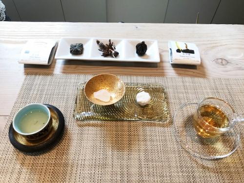 人気商材の中国福建省の茶葉を使う「オーバーザレインボー」