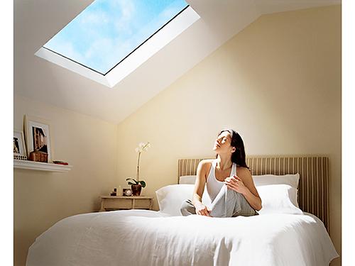 天井に設置すると天窓のようになる