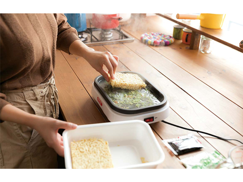ヒットの秘密 ペヤング専用ホットプレート 焼きペヤングメーカー テレビ紹介で人気 販売台数４万台 連載記事 日本流通産業新聞 日流ウェブ