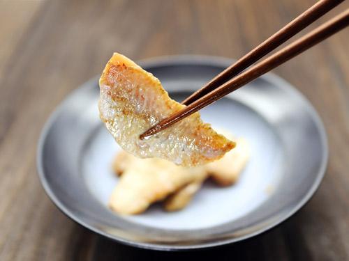 のどぐろ干物缶　塩仕立て