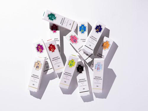 自社製造の強みを生かし、３６６ＳＫＵのフレグランスを展開